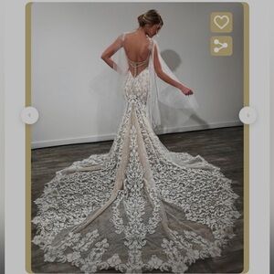 Eve of Milady Wedding Dress with detachable skirt & veil